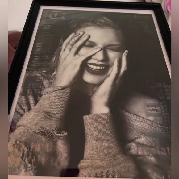 Taylor Swift Reputation 3D Lenticular (Holographic) Lithograph Poster - Picture 4 of 5